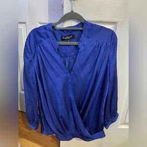 Gloria Vanderbilt royal blue blouse